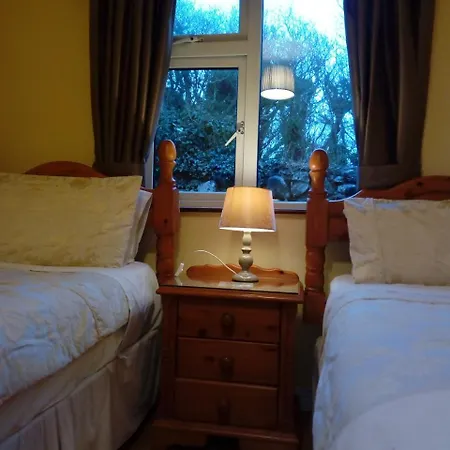 Konukevi Corrib View H91rr72 3*